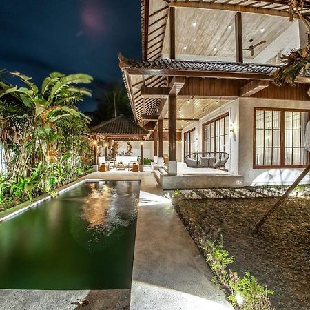 Putri Salju Villa By Evdekimi Ubud ภายนอก รูปภาพ